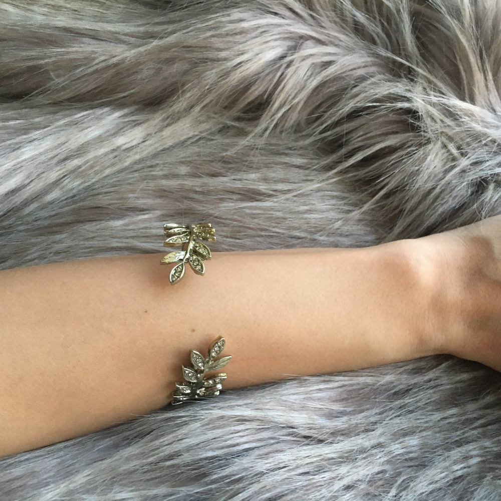 JustFab | Silver Color Leaves Bracelet - Picture 4 of 8